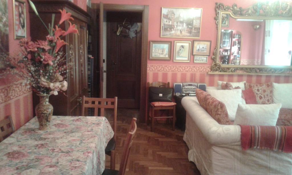 Romantic & Artistic Apartment Мілан Номер фото
